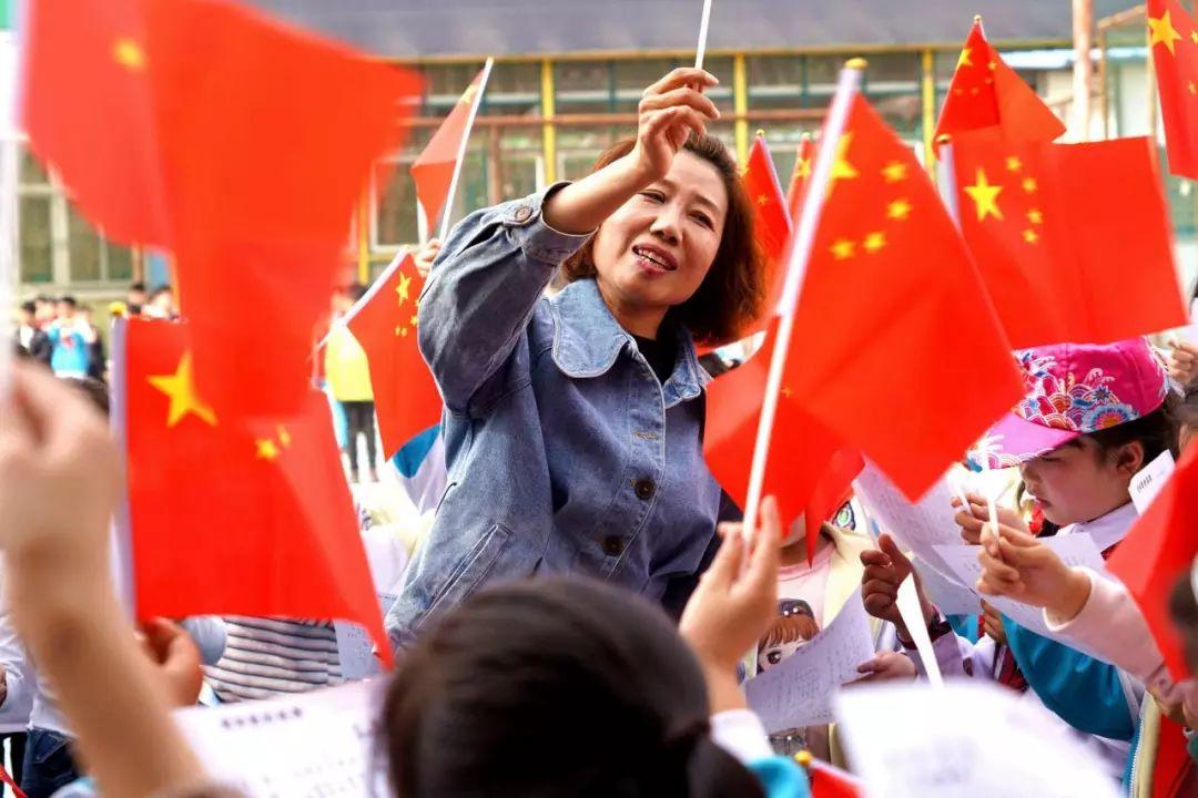 李升基方承认与李多寅恋情，两人因何产生交集而恋爱？